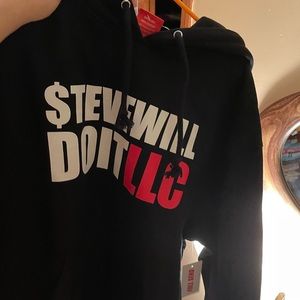 LARGE BRAND NEW STEVE WILL DO IT LLC . NOT WORN ONCE . TAGS STILL ON